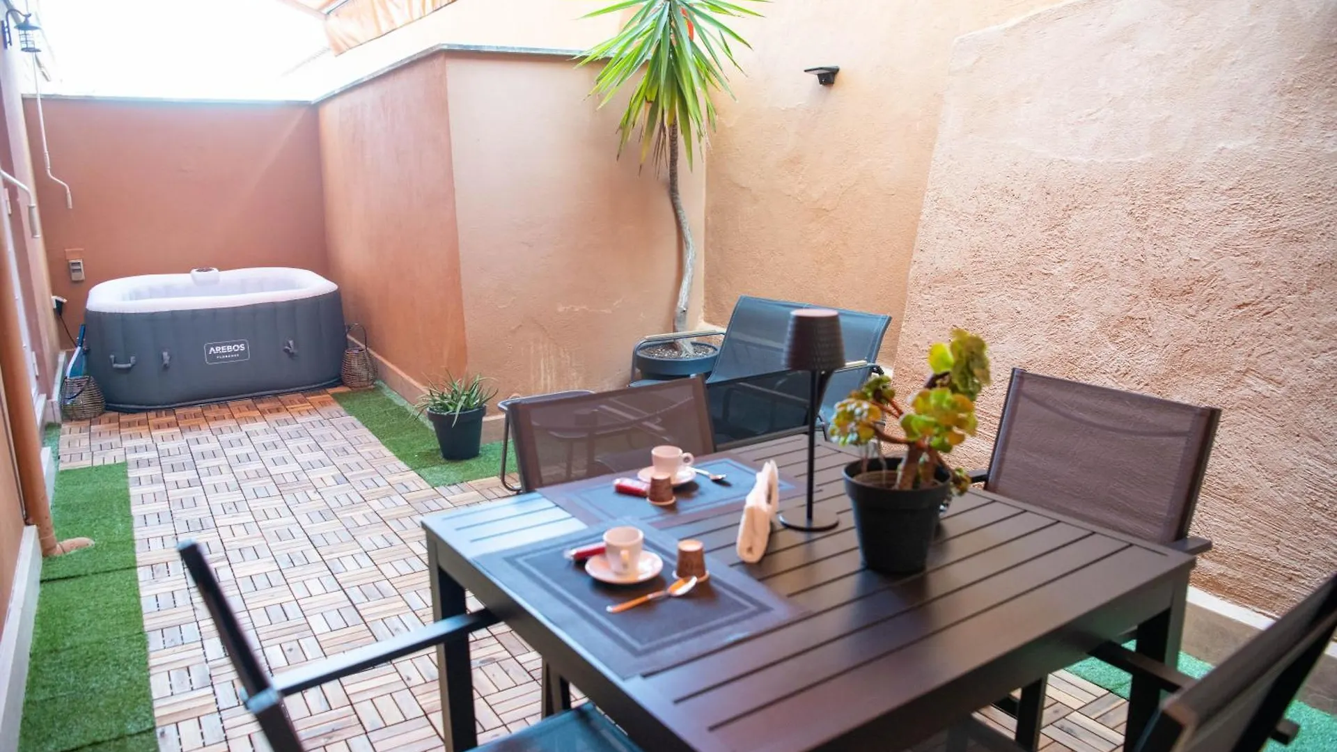 Welcoming Vatican Garden Home Rome Apartment