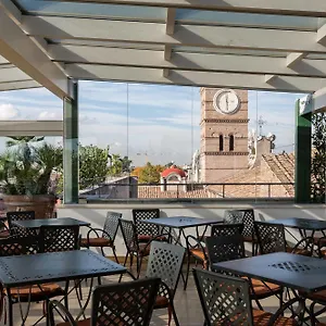 Domus Sessoriana Bed & Breakfast